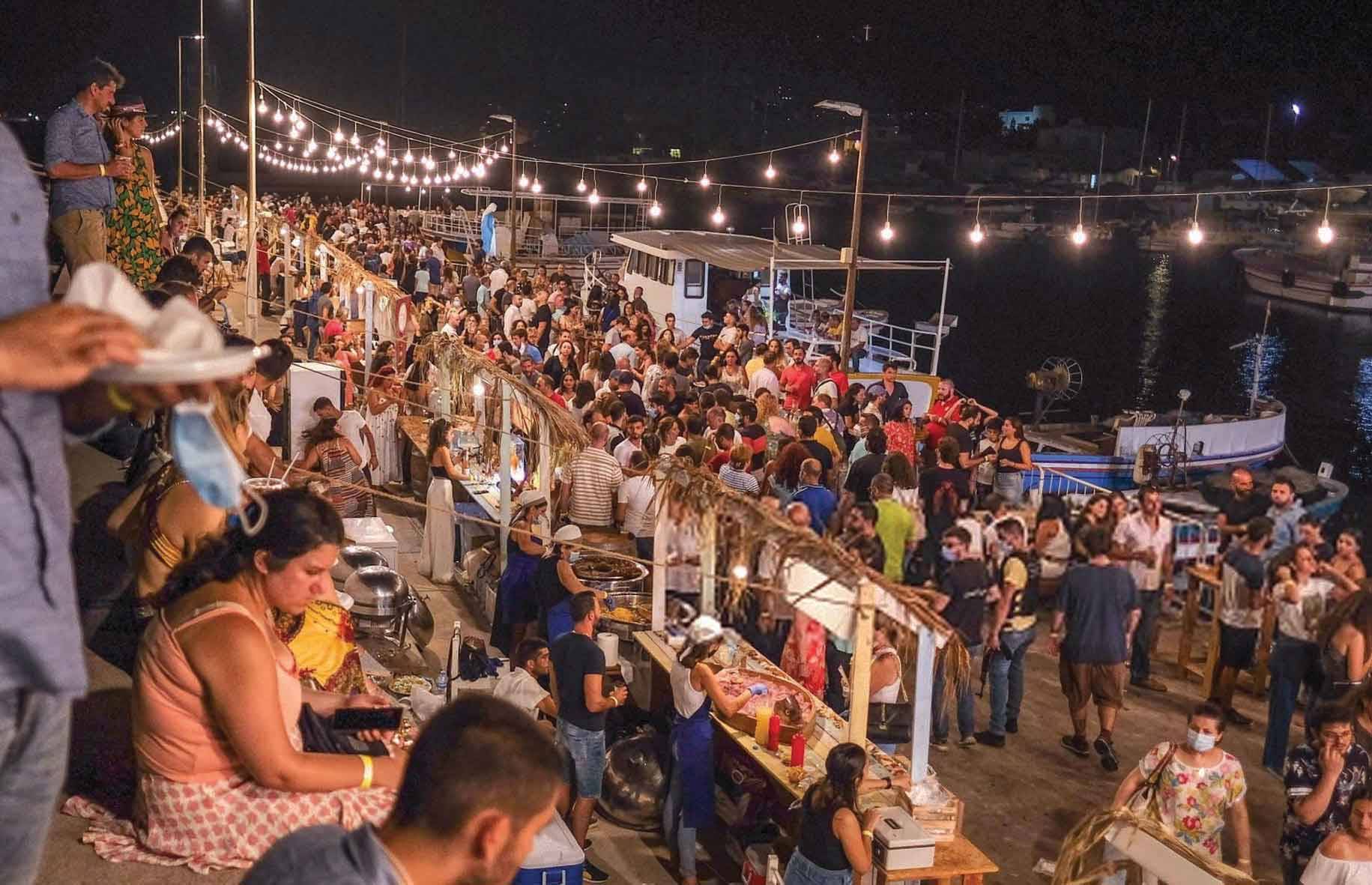 الرئيس الأسد يُطالب بإستعادة أموال السوريين في المصارف اللبنانية.. ولا إحصاءات رسمية
المواطن اللبناني متروك لأمره ويُواجه ارتفاع أسعار غير مسبوق ولا مثيل له منذ عقود
هل يتمّ فتح تحقيق بالتهريب والإحتكار وأرباح التجّار؟ الجواب عند القضاء اللبناني