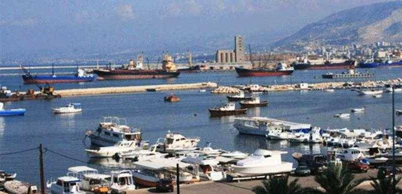 مرفأ طرابلس يستقبل أكبر سفينة حاويات منذ إنشائه