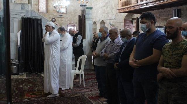 أسامة سعد أدى صلاة العيد وزار أضرحة الشهداء