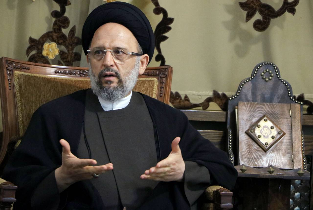 العلامة فضل الله يتلقى برقيات تهنئة بالاضحى