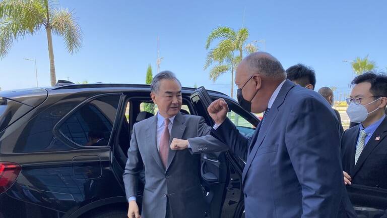 شكري يبحث مع نظيره الصيني تفعيل دعم بكين لموقف مصر والسودان بشأن سدّ النهضة