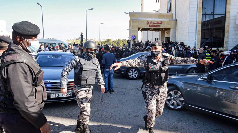 الجيش الأردني يمنع محاولة تهريب المخدرات