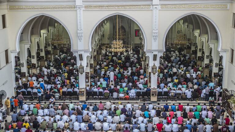 شروط إقامة صلاة عيد الأضحى في الدول العربية
