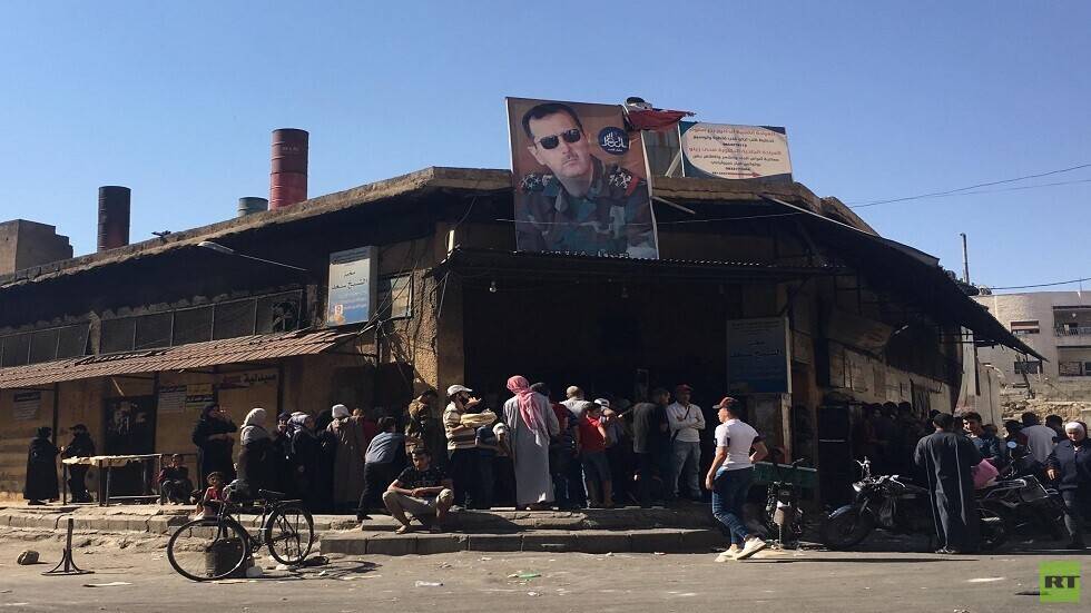 آلية جديدة لتوزيع الخبز في سوريا.. رغيفان وثلث الرغيف للشخص يوميا