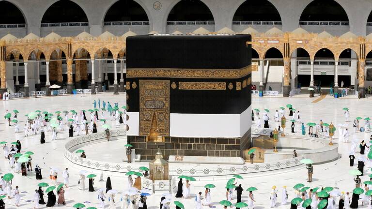 الحجاج يؤدون صلاة عيد الأضحى وطواف الإفاضة والملك سلمان يهنئ في "تويتر"