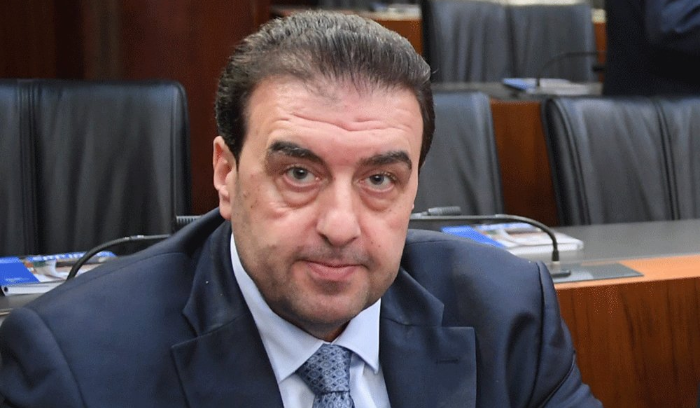 البعريني: حسابي على تويتر معروف والحساب الآخر مزيف