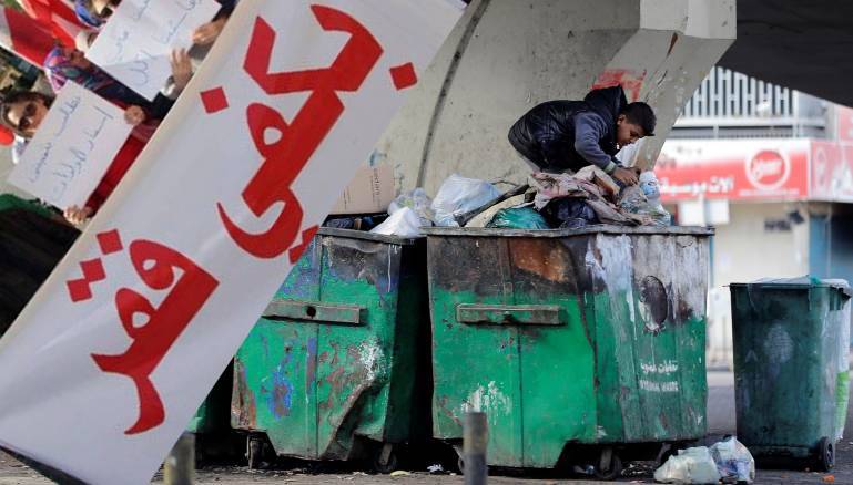 إفلاس سياسي و إقتصادي...واستبعادُ رجالات دولة...واصطفافات جديدة