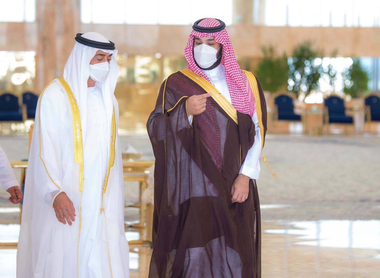 ولي عهد أبو ظبي في الرياض