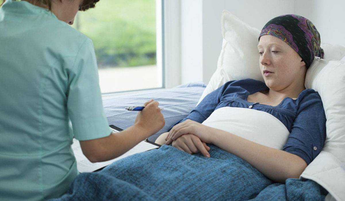 نصار: مرضى السرطان يستحقون وضع سياسة صحية تراعي حقهم بالعلاج