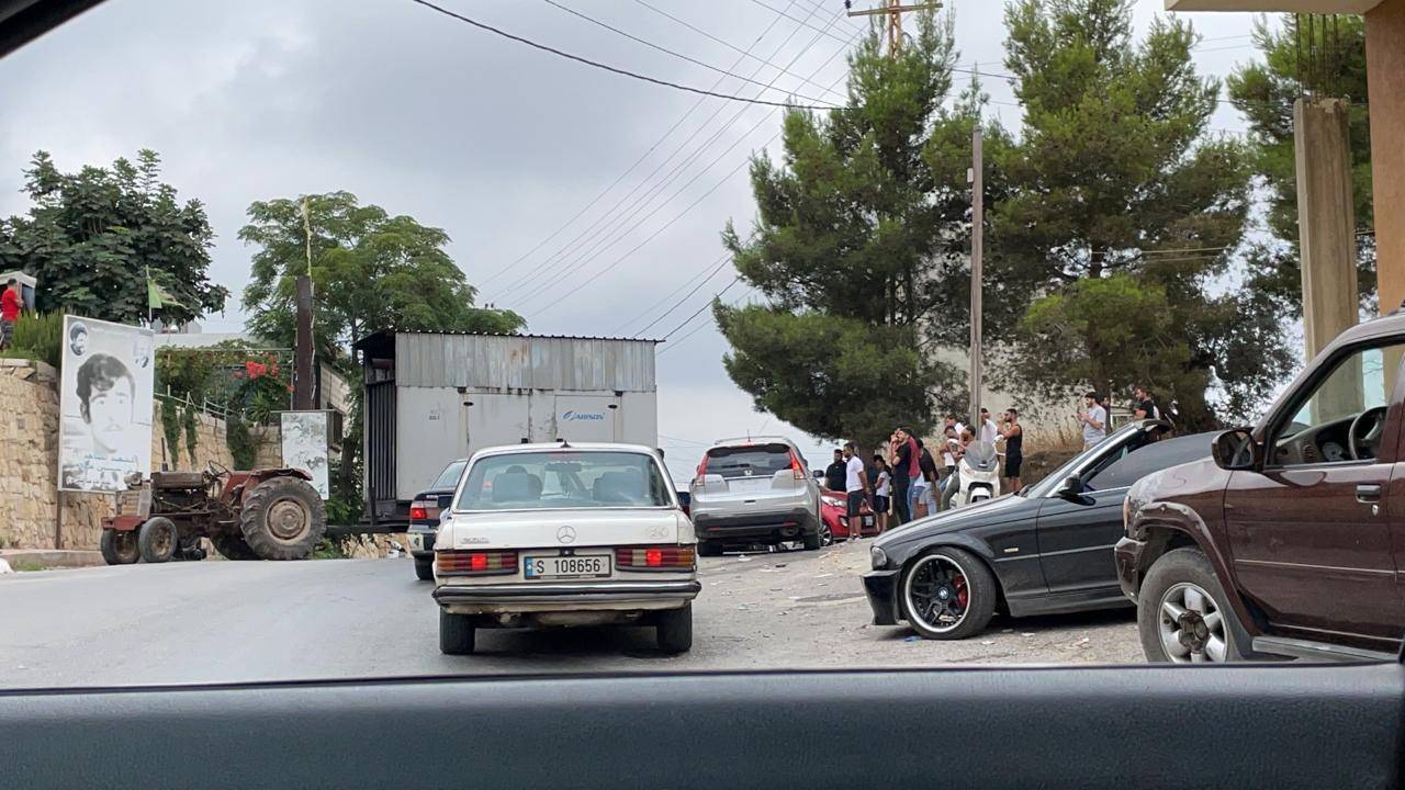 هكذا تم قطع طريق قانا صديقين...