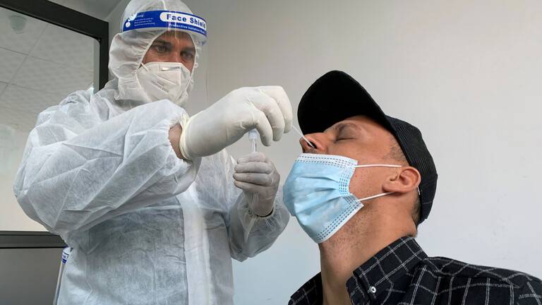 31 وفاة وأكثر من 3800 إصابة جديدة بكورونا في ليبيا