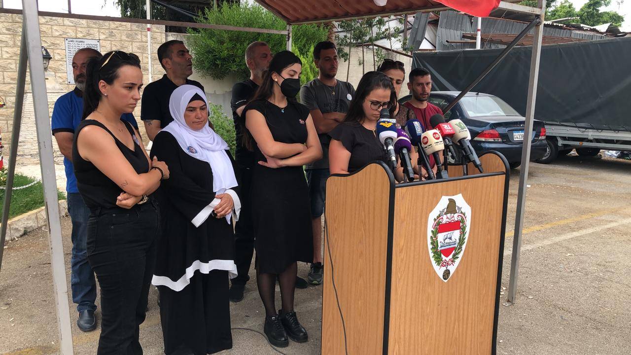 أهالي ضحايا فوج إطفاء بيروت لبيطار: نحن يدك على الأرض