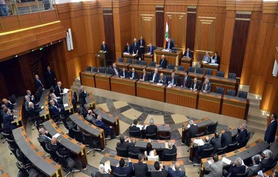 بالفيديو: نائب يخرج من الأستديو متأثراً بدموعه والسبب..؟