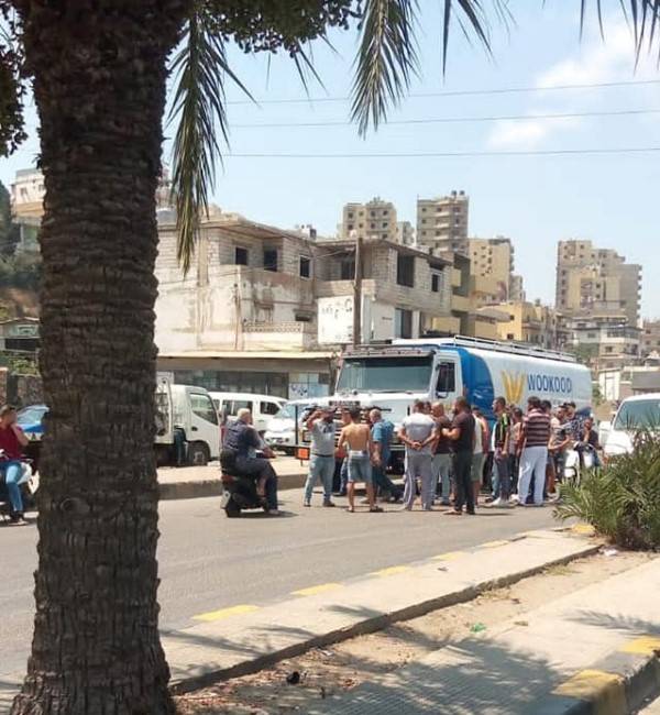 محتجون يصادرون ناقلة مازوت في البداوي