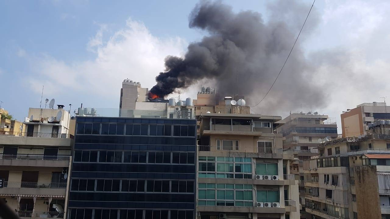 بالصورة... انفجار خزان مازوت في كورنيش المزرعة