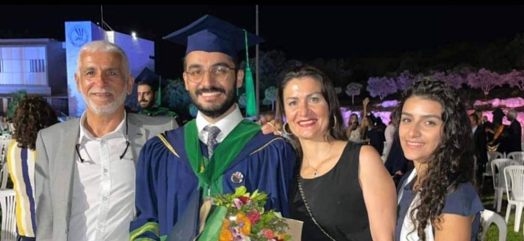 لواء حسين عبد الخالق طبيب صحة عامة من جامعة البلمند