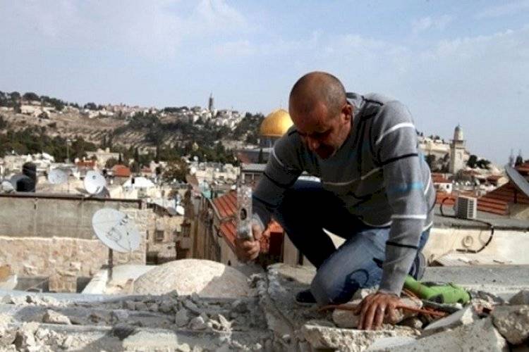 العدو يُواصل هدم المنازل في الاراضي المحتلة