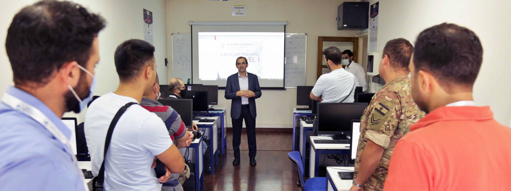 دورة تدريبية لكلية الهندسة في جامعة المعارف
