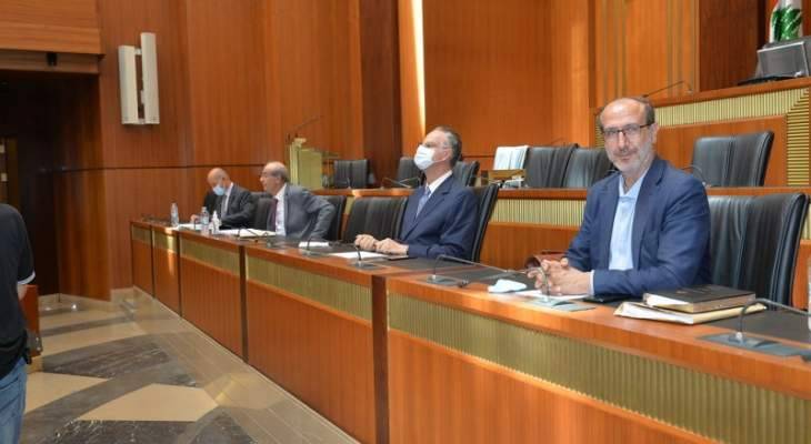لجنة الادارة أقرت اقتراح قانون وضع ضوابط استثنائية على التحاويل المصرفية