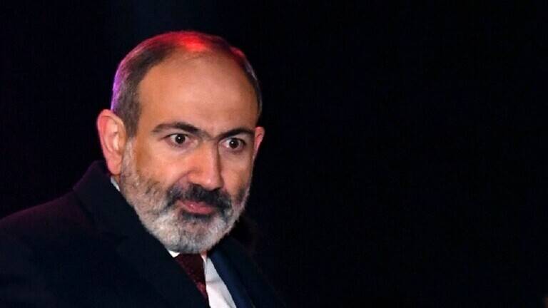 باشينيان يدعو لنشر قوات روسية على الحدود مع أذربيجان
