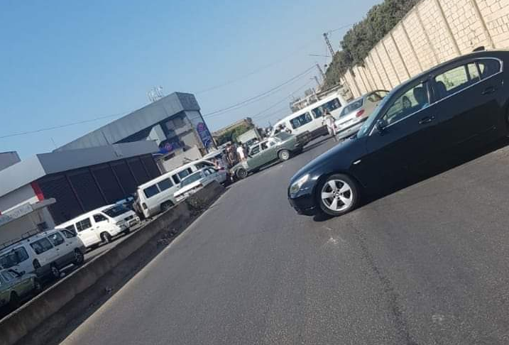 اصحاب الفانات قطعوا الطريق البحرية في الغازية