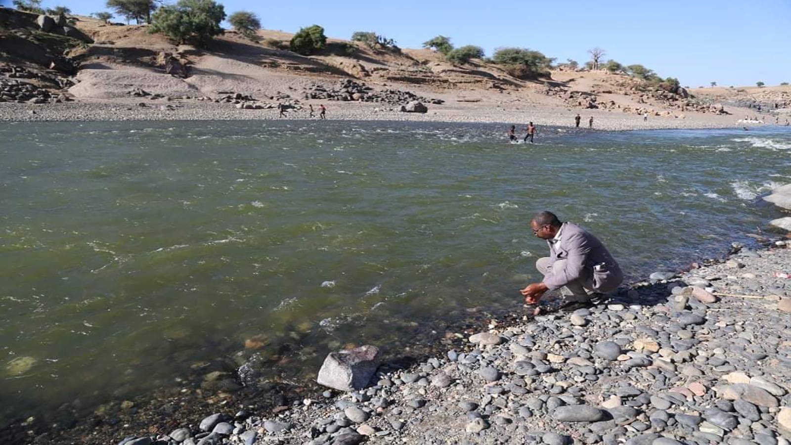 العثور على 30 جثة مكبلة الأيدي على ضفتي نهر بين السودان وإقليم تيغراي الإثيوبي