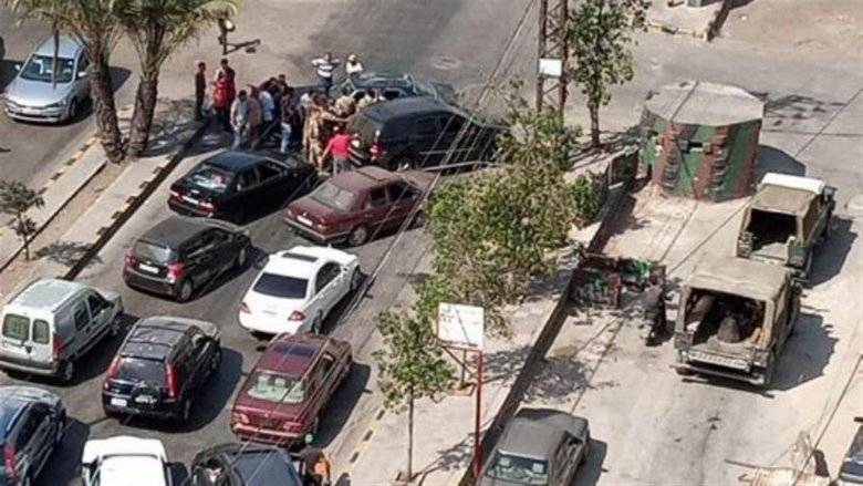 قطع طريق البداوي الدولي إحتجاجا على توقيف شخص