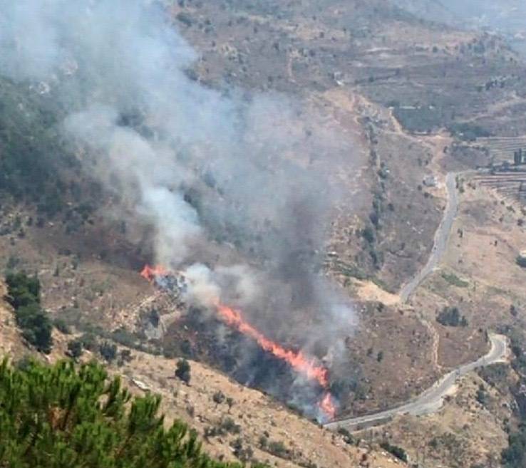 حريق بين نيحا الشوف وجزين وخوف من امتداده
