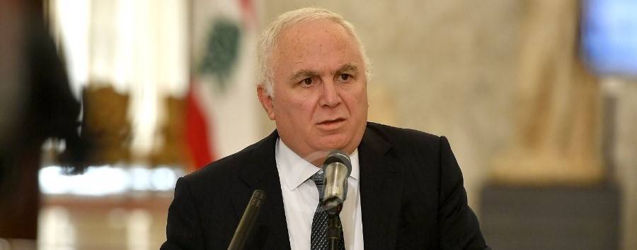 ضاهر طالب برفع الأجور