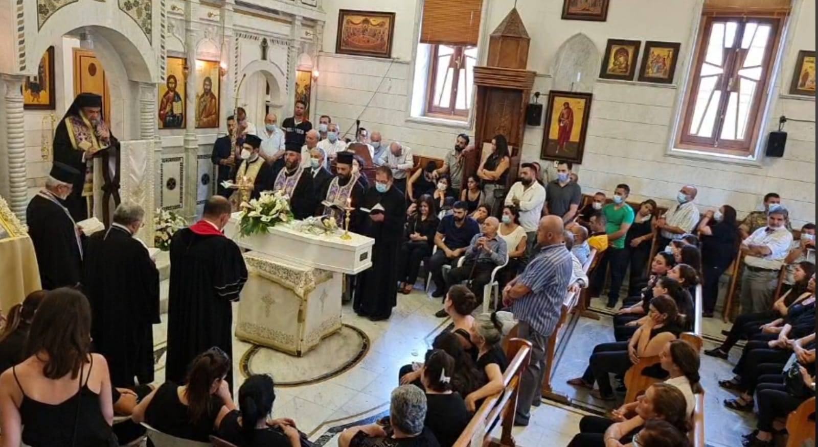 بالفيديو.. منيارة ودعت ابنتها الطفلة تيونا عميد الصراف