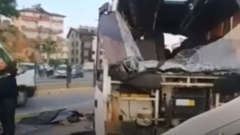 مصرع 4 مواطنين روس وجرح 5 آخرين بحادث مروري جنوبي تركيا