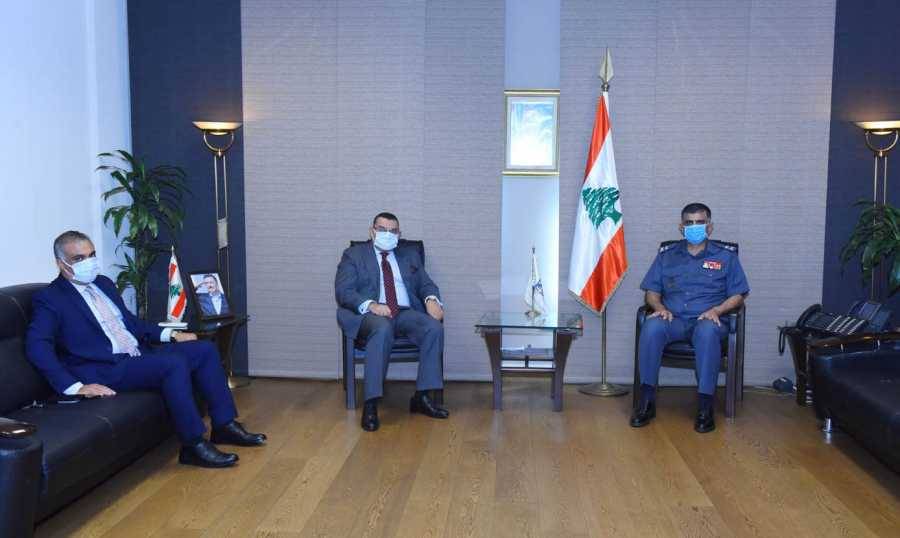 عثمان عرض الاوضاع مع السفير المصري