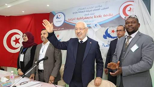 قيادي في النهضة: دعوة الغنوشي لفتح أقفال البرلمان لا تعبر عن الحركة