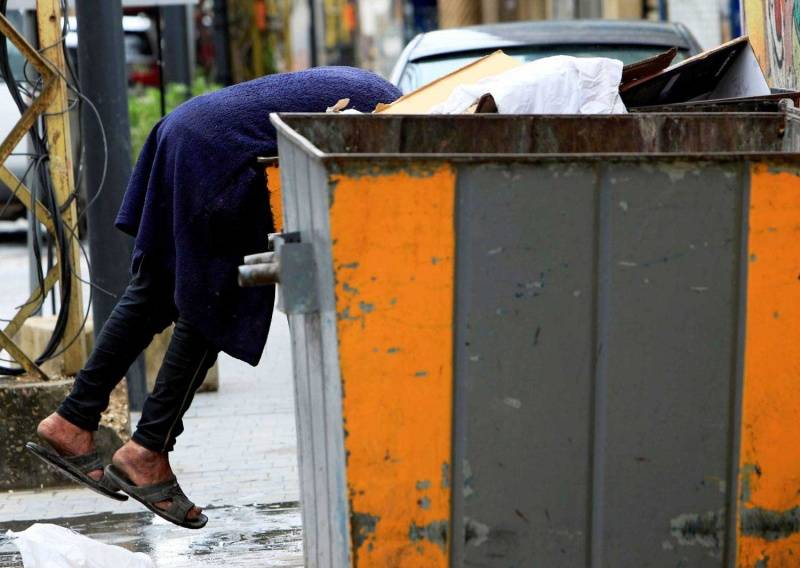 "بعد مرور عام على الانفجار المدمر الذي هز  بيروت".. نصف اللبنانيين يعيشون بفقر مدقع