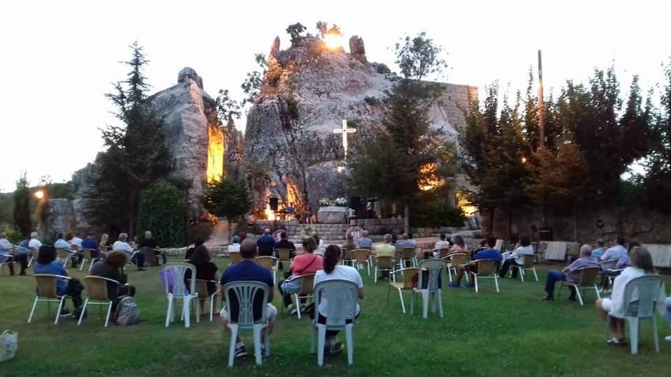 بمناسبة عيد التجلي..جمعية مار اسطفان تقيم قداساً الهياً برفقة المرنمة سندريلاّ حكيّم