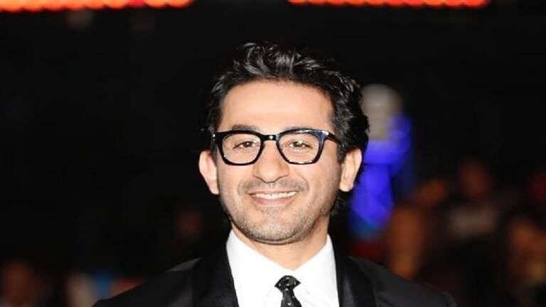 شاهد.. الفنان المصري أحمد حلمي ينشر فيديو له مع الفنان الراحل حسن حسني