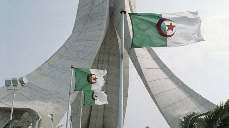الجزائر.. تمديد حظر التجول بـ37 ولاية لكبح انتشار متحور 