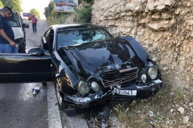 جريحان بحادث سير في ميروبا