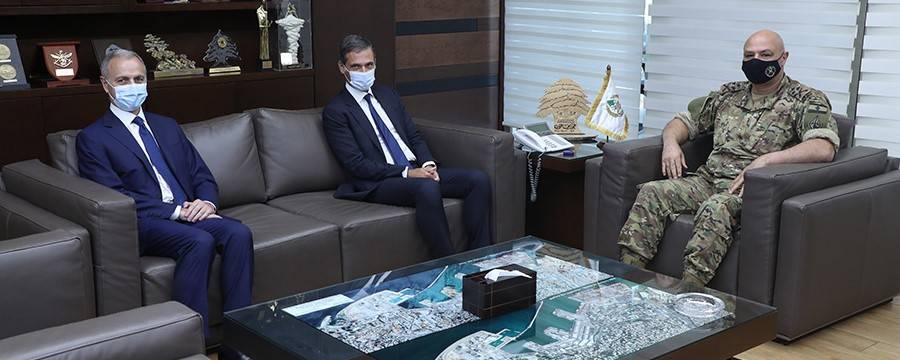 قائد الجيش استقبل وفد شركة 