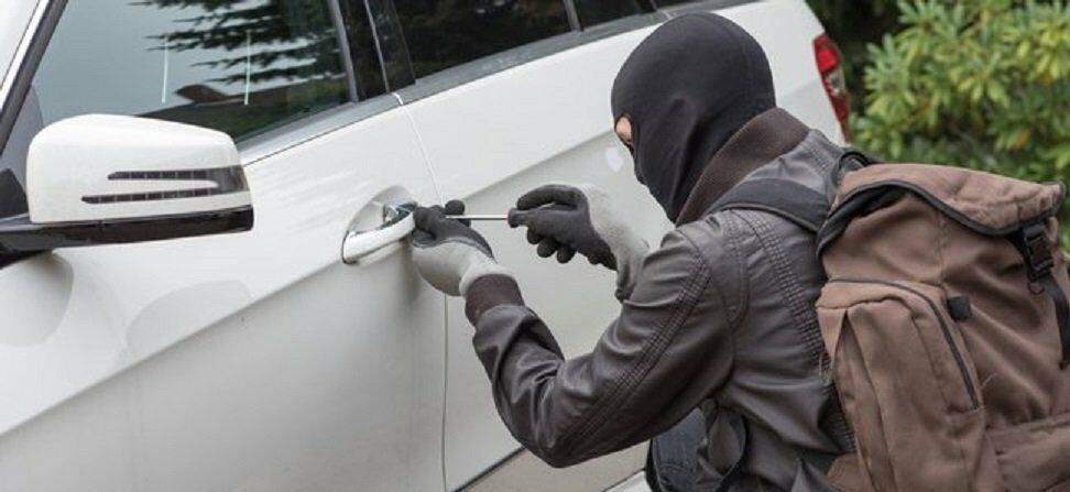 سرقة على طريق عام ببنين برقايل