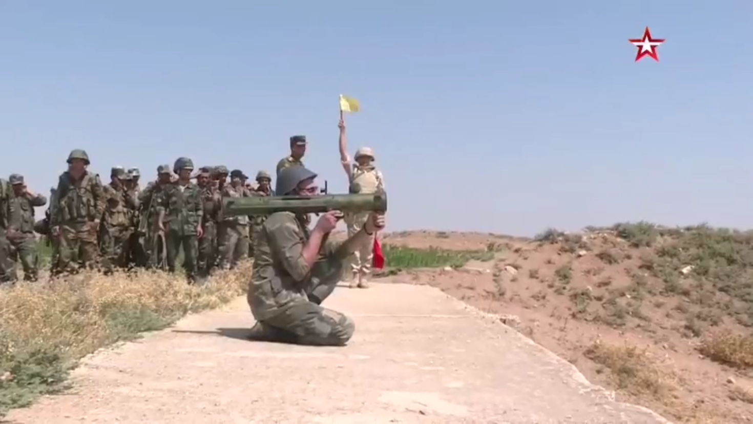 خبراء عسكريون روس يدربون الجيش السوري على استخدام القاذفات المحمولة
