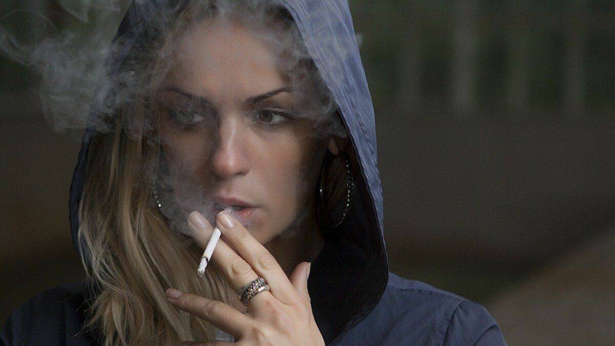 العلماء يجدون صلة بين التدخين وعدد الأجسام المضادة لكورونا