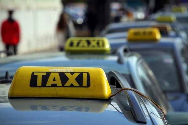 السائقون العموميون طالبوا باصدار البطاقة التمويلية
