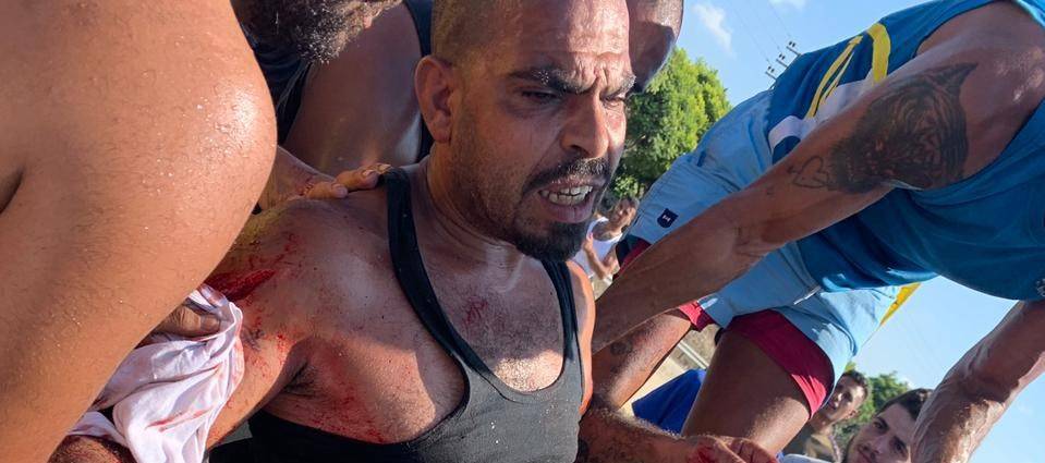 دهس احد المحتجين على اوتوستراد الغازية