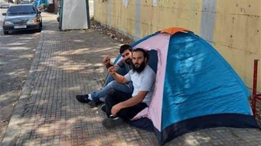 خيم اعتصام في البيرة احتجاجا على تردي الاوضاع المعيشية