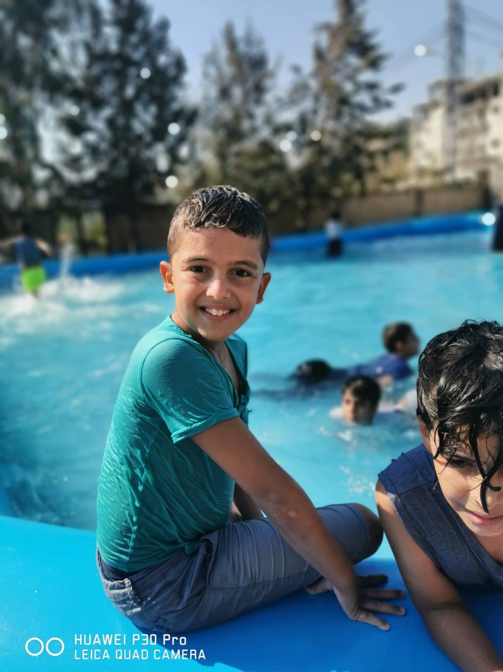 بالفيديو: الطفل تيم يغني " بابا سفرني على بلد تاني"