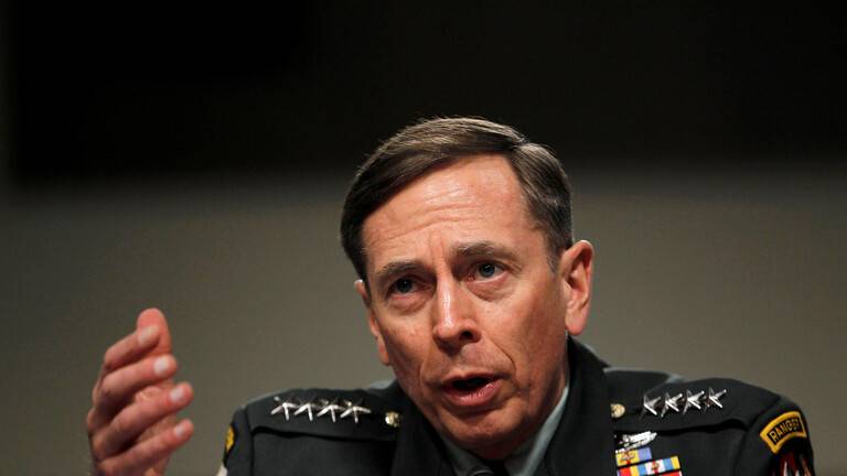 مدير الـ CIA السابق: سيطرة "طالبان" على أفغانستان "كارثة"