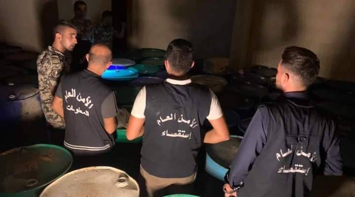 العثور على 185 برميل مازوت مُخزنة في كفركلا