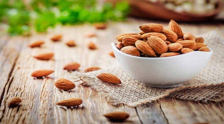 حبة لوز يوميا تقدم 5 فوائد صحية