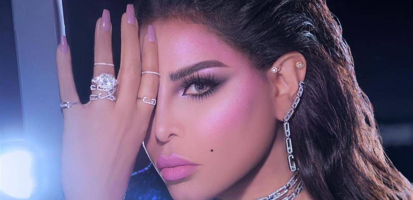 فستان أحلام بتوقيع مصمم لبناني ومجوهراتها حديث السوشيل ميديا.. شاهدوا إطلالتها الأخيرة (صور)